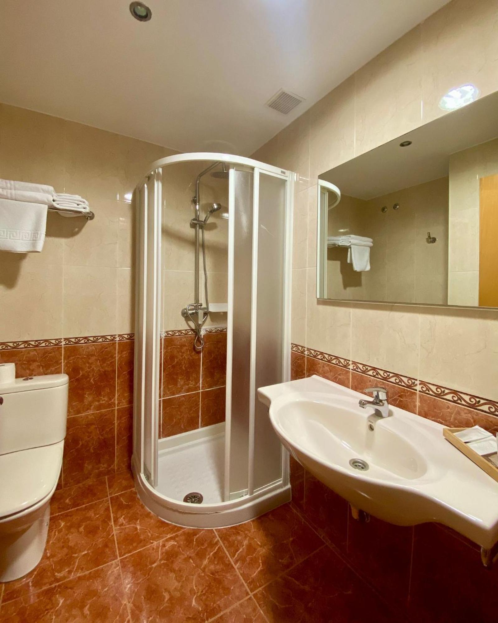 Hostal Rio Selmo Ponferrada Luaran gambar